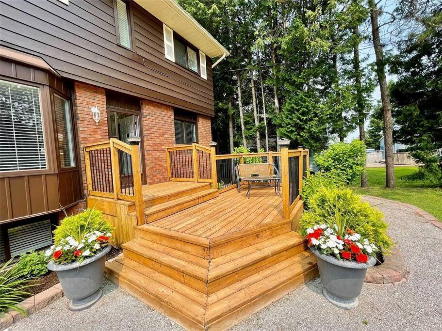 Вилла Whispering Pines Riverside Retreat Coboconk Экстерьер фото